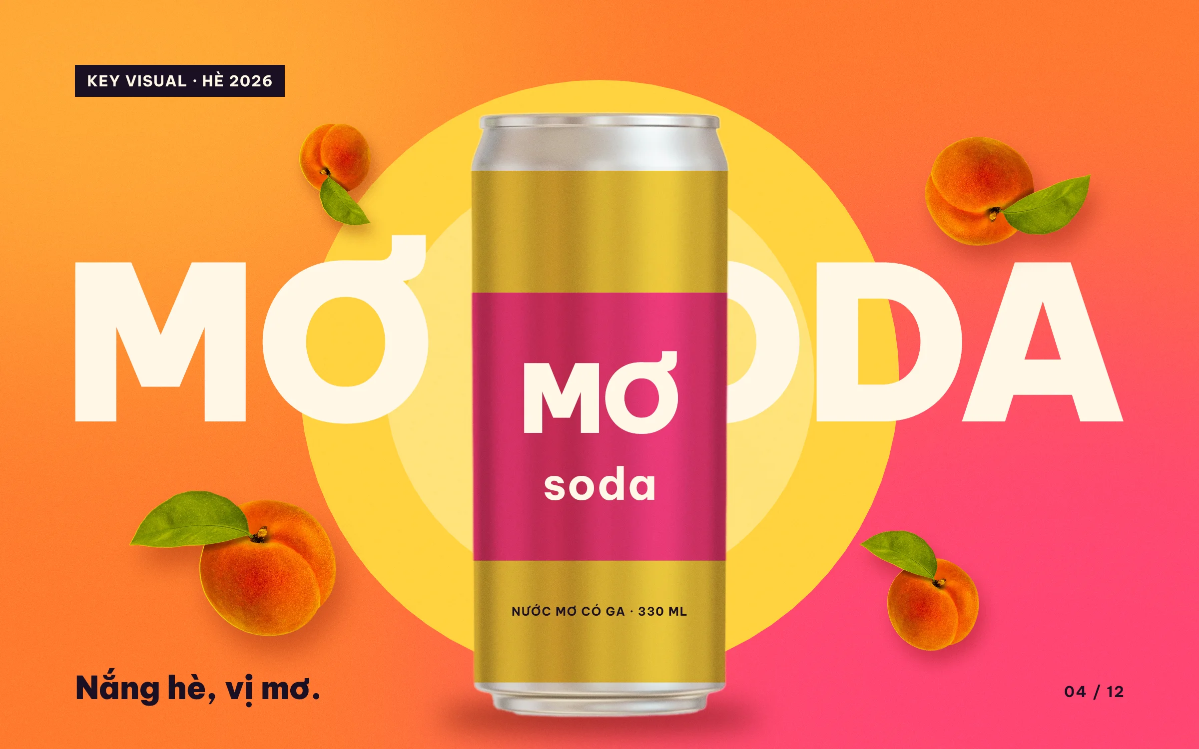 Key visual mẫu MƠ soda hè 2026: lon nước mơ có ga giữa mặt trời vàng, quả mơ xung quanh, chữ MƠ SODA phía sau