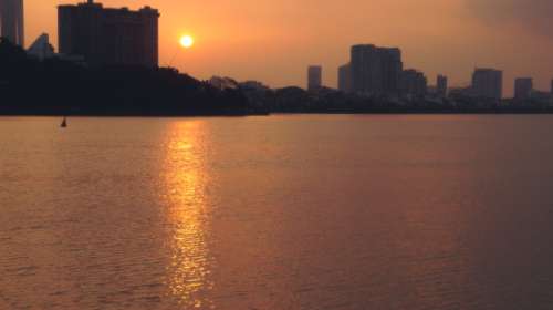 ảnh hoàng hôn ở hồ tây