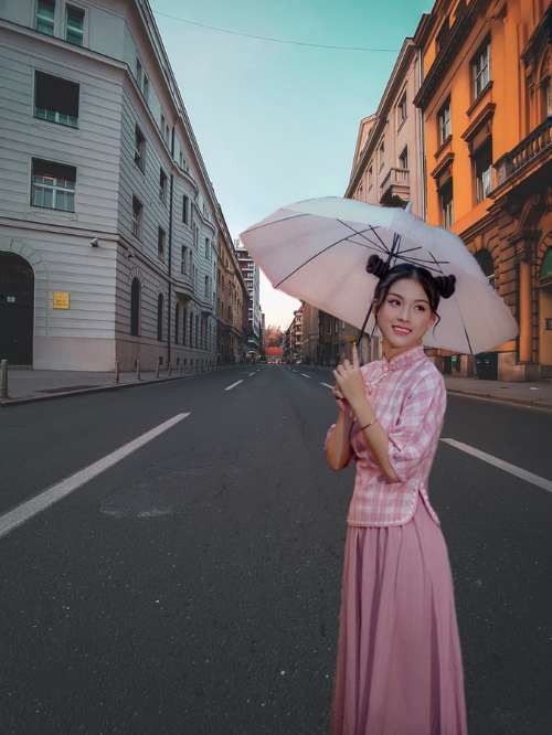 Cô gái mộng mơ