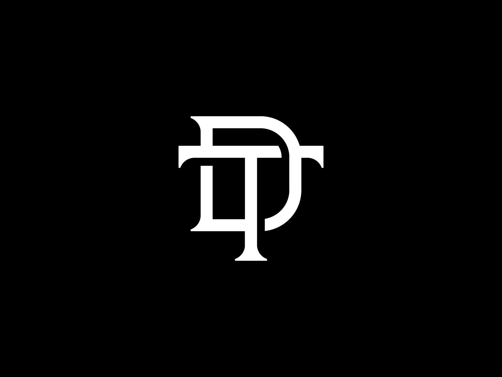 Monogram DT chữ có chân màu trắng trên nền đen, thân chữ T chạy xuyên qua chữ D