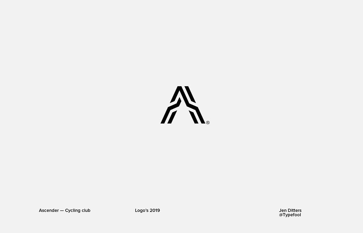 Logo Ascender cho một câu lạc bộ đạp xe: chữ A đen, mỗi chân chữ xẻ thành hai nét song song gãy khúc ở giữa