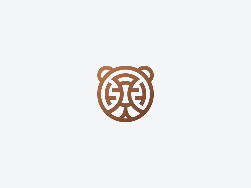Logo đầu hổ nét đơn màu nâu đồng trong vòng tròn, tai tròn, vằn là các nét ngang đối xứng