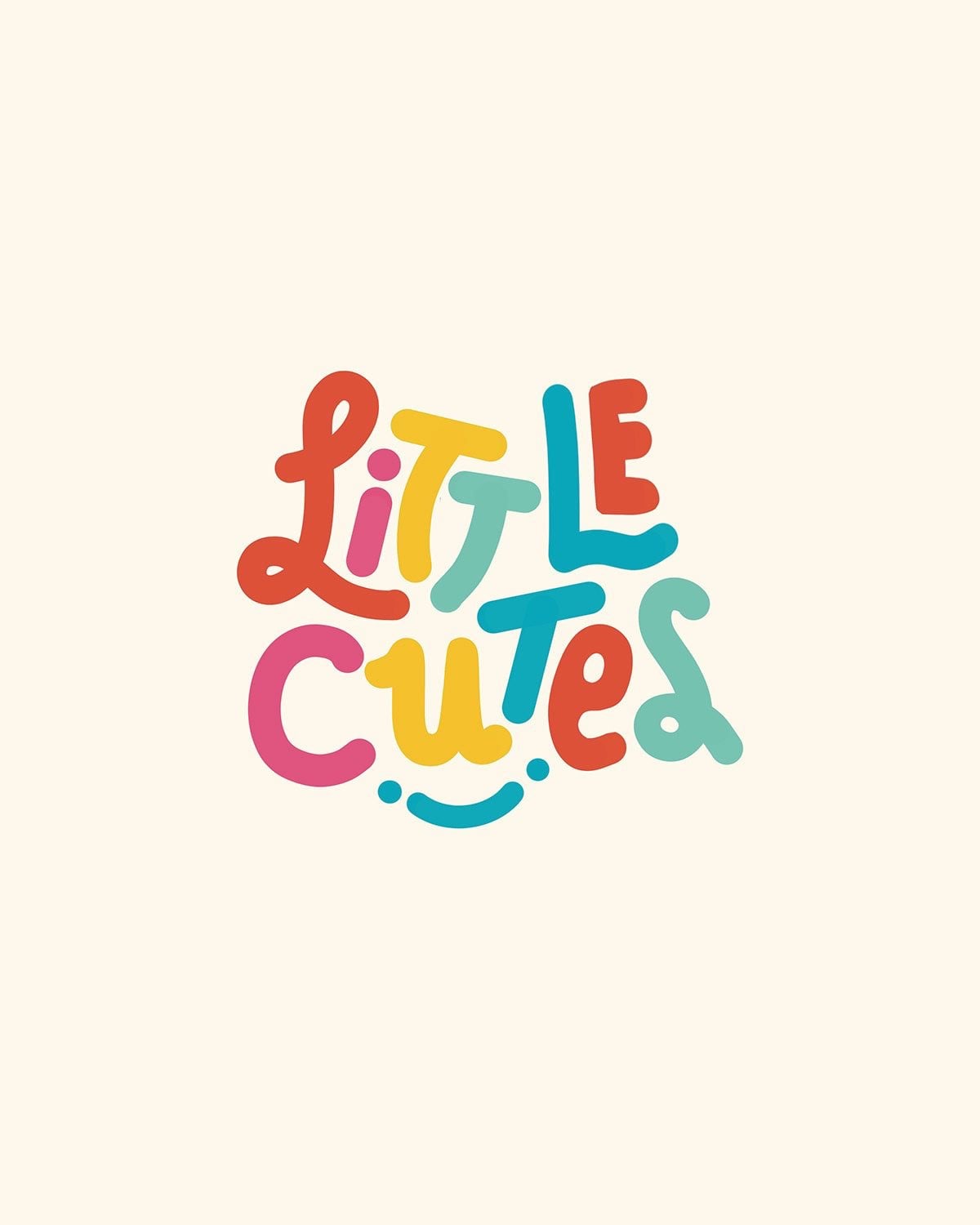 Logo chữ Little Cutes viết tay nét tròn nhiều màu trên nền kem, bên dưới là một nụ cười nhỏ bằng chấm và nét cong