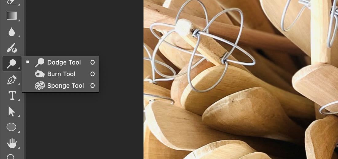 Nhóm công cụ Dodge Tool, Burn Tool, Sponge Tool trên thanh công cụ Photoshop 2026