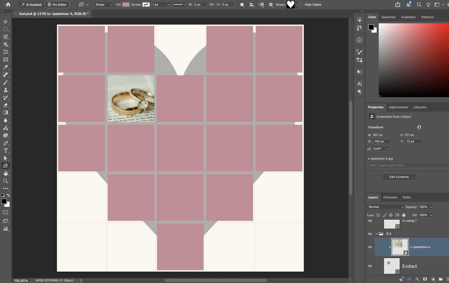Một ô vuông đã có ảnh nhẫn cưới nhờ clipping mask, cặp lớp nằm trong nhóm riêng trong Photoshop 2026
