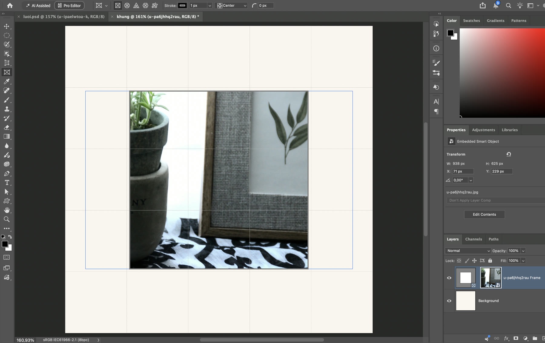 Frame Tool trong Photoshop 2026: ảnh đặt bằng Place Embedded tự co vừa khung chữ nhật, layer frame có hai thumbnail