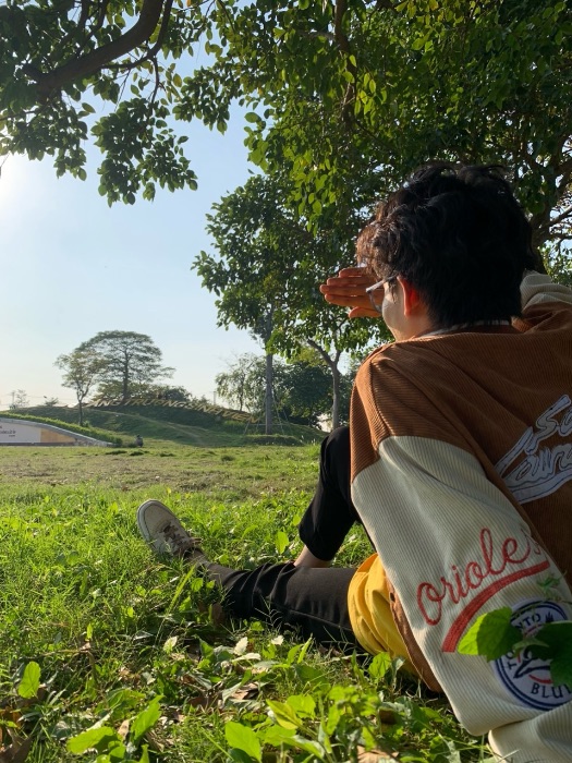 Ảnh chụp ngoài trời cho bạn bè vào ngày đi chơi
