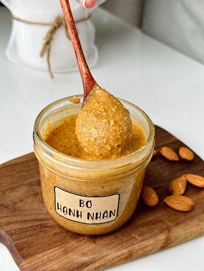 Bơ hạnh nhân