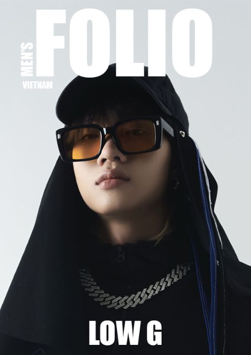 MAGAZINE