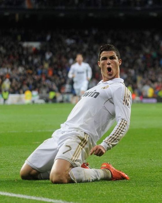 Ronaldo và hành trình lột tẩy sự xấu tính của FIFA