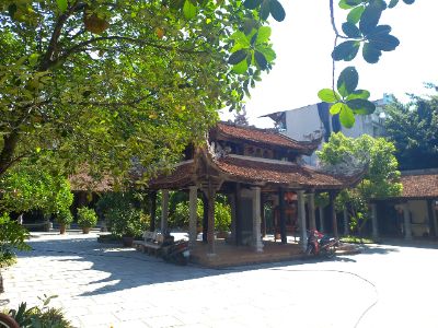 Chùa làng ngày rằm tháng 7