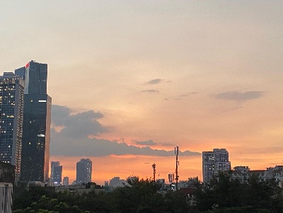 Hoàng hôn từ ban công nhà em