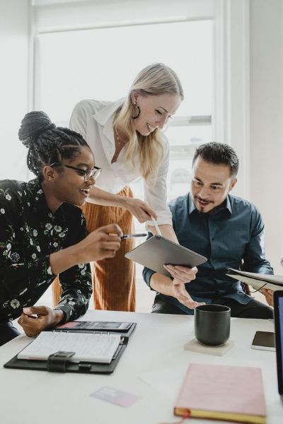 Một số chỉ số quan trọng cần đo lường và theo dõi để đảm bảo chiến lược marketing được hiệu quả bao gồm: