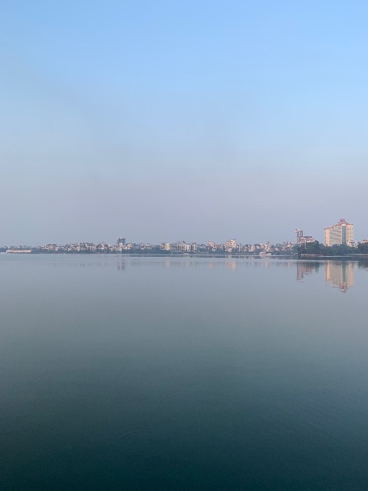 Hồ Tây Bố cục đối xứng
