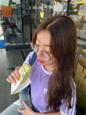 Chân dung về cô bạn đáng yêu hết mực của em