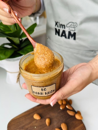 Bơ hạnh nhân