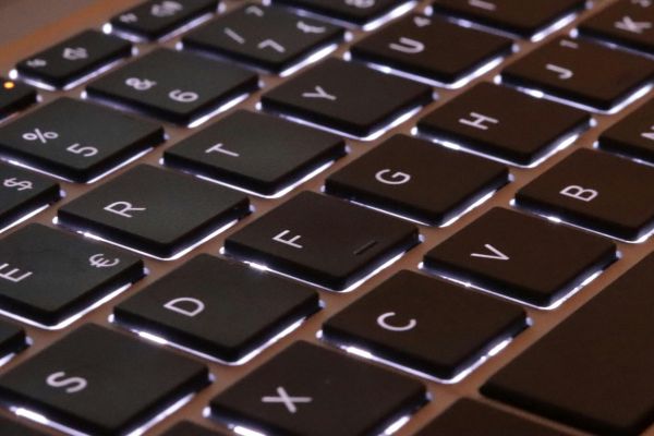 Dùng phím tắt và công cụ hỗ trợ để làm slide nhanh và đẹp hơn