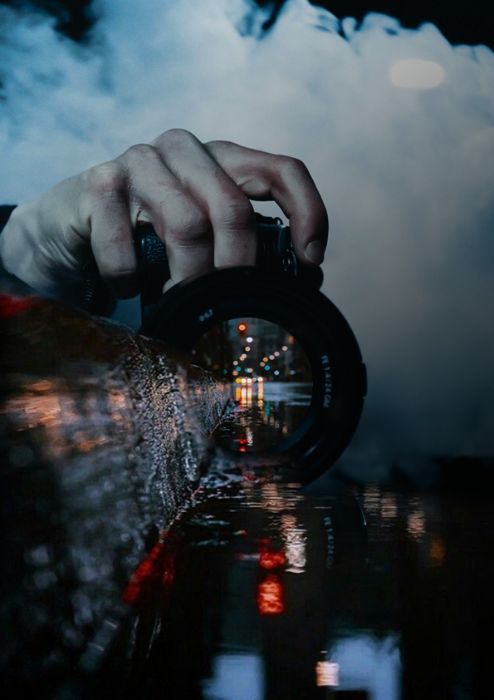 Nghệ thuật sinh ra từ bóng tối.....