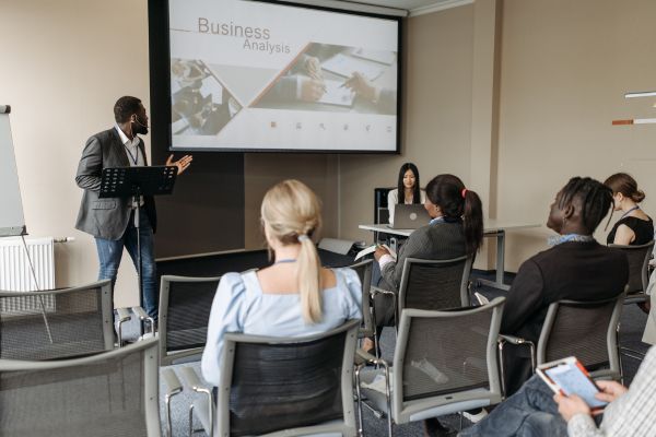 Slide đẹp giúp sinh viên học và thuyết trình hiệu quả hơn
