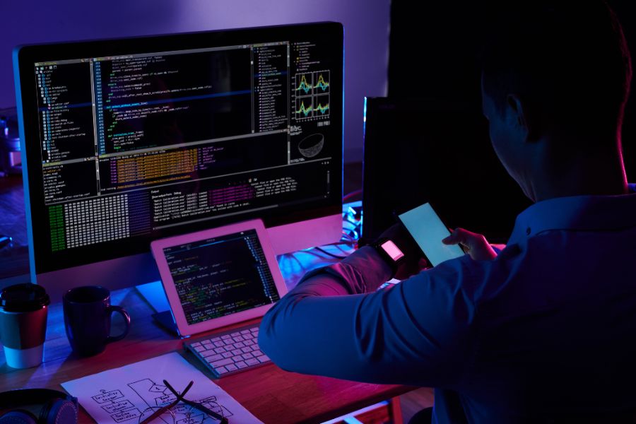Hình ảnh minh hoạ cho Web Developer (nguồn: sưu tầm)