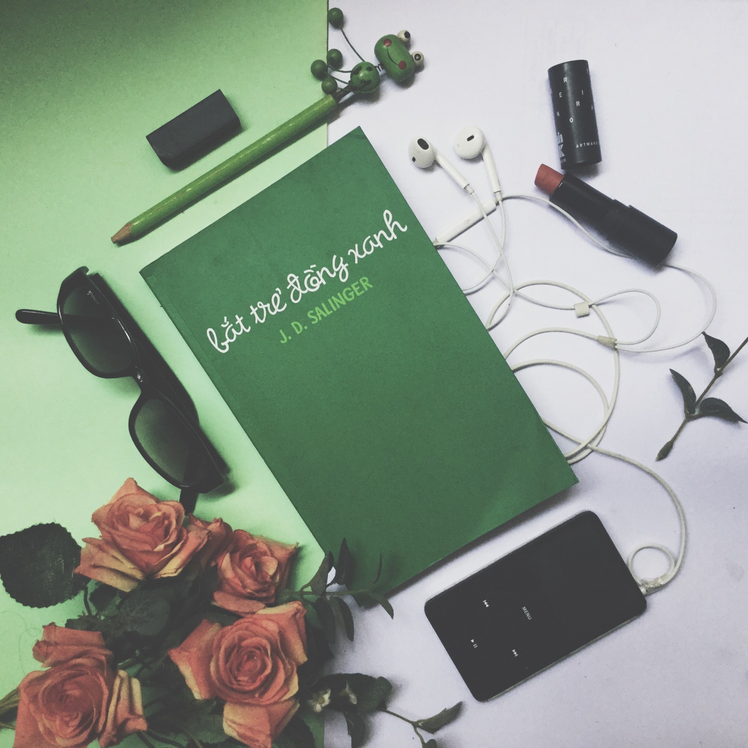 PT19_2 BTVN1 Flatlay 