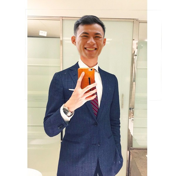 em thấy chưa ổn lắm vì nhìn không thật ạ.Làm sao để chỉnh màu da mặt giống màu cổ ạ