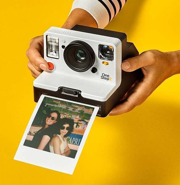 Ảnh chụp bằng film chụp lấy liền instant