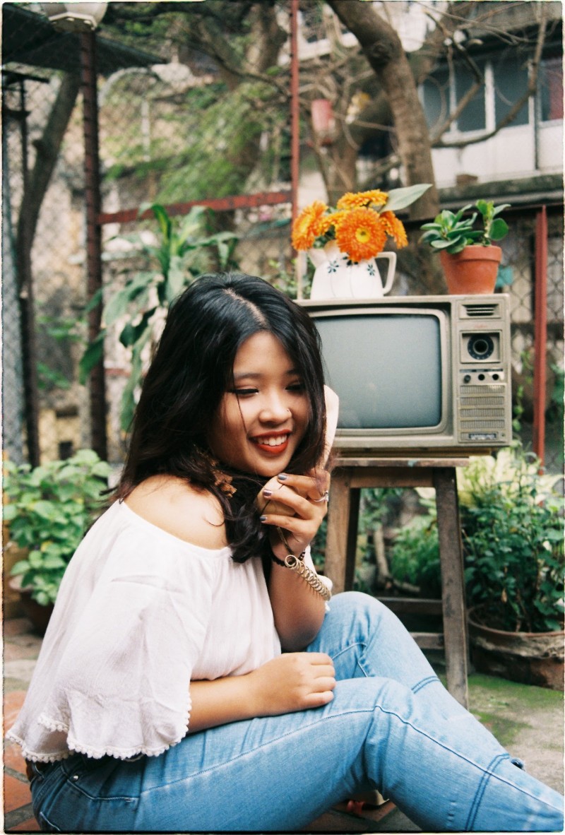 Ảnh chụp bằng film Fujicolor C200 trong ánh sáng vừa đủ