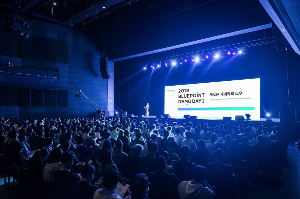4 lưu ý không thể bỏ qua khi thiết kế backdrop